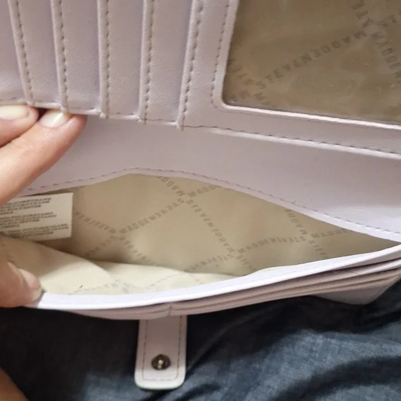 Steve Madden Women's Wallet - Picture 7 of 7